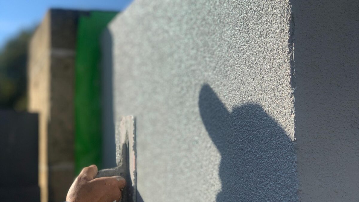 Smooth rendered block wall finish on the Sunshine Coast